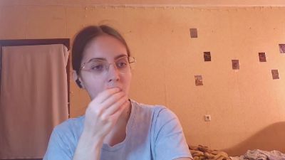 RoxanaKneisler live cam on Cam4