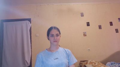 RoxanaKneisler live cam on Cam4