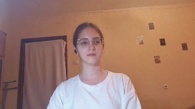 RoxanaKneisler live cam on Cam4