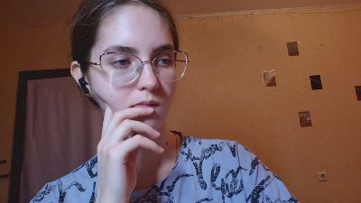RoxanaKneisler live cam on Cam4