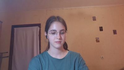 RoxanaKneisler live cam on Cam4