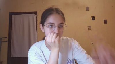 RoxanaKneisler live cam on Cam4