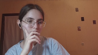 RoxanaKneisler live cam on Cam4
