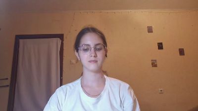 RoxanaKneisler live cam on Cam4