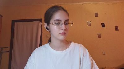 RoxanaKneisler live cam on Cam4