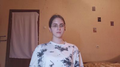 RoxanaKneisler live cam on Cam4