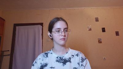 RoxanaKneisler live cam on Cam4