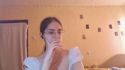 RoxanaKneisler live cam on Cam4