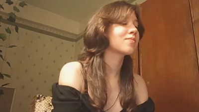 RoxaneBramer live cam on Cam4