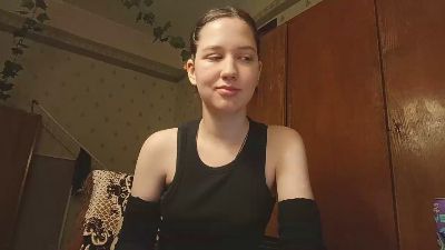 RoxaneBramer live cam on Cam4