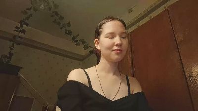 RoxaneBramer live cam on Cam4
