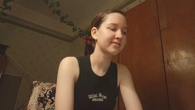 RoxaneBramer live cam on Cam4