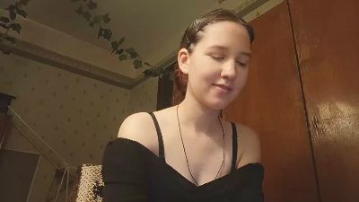RoxaneBramer live cam on Cam4