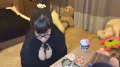 RoxaneMiceli live cam on Cam4