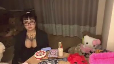 RoxaneMiceli live cam on Cam4