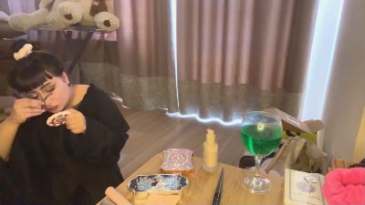 RoxaneMiceli live cam on Cam4