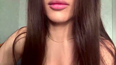 RoxannaHirsch live cam on Cam4