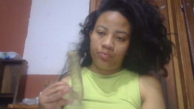 RoxanneSoumise live cam on Cam4