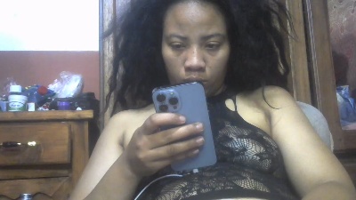RoxanneSoumise live cam on Cam4