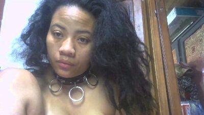 RoxanneSoumise live cam on Cam4