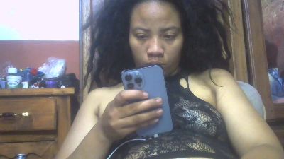 RoxanneSoumise live cam on Cam4