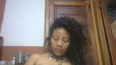 RoxanneSoumise live cam on Cam4