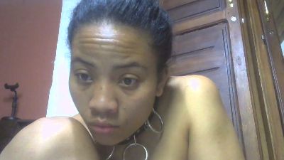 RoxanneSoumise live cam on Cam4