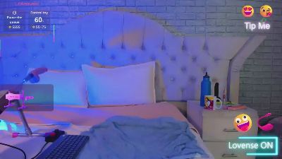 RoxanneStorms live cam on Cam4