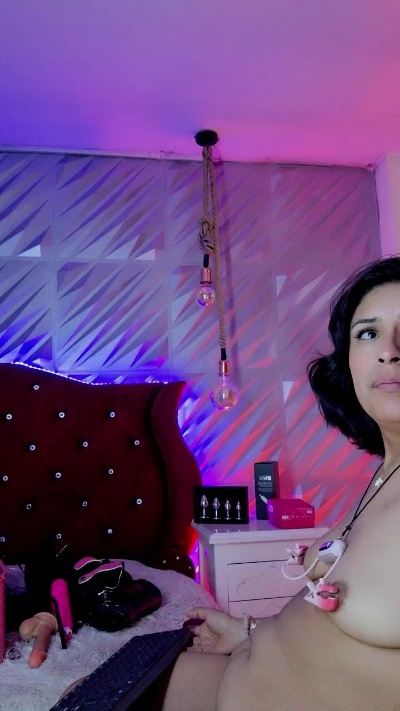 Roxanne_Han live cam on Cam4