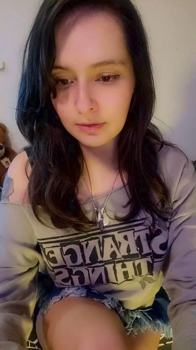 Roxannepiggy live cam on Cam4