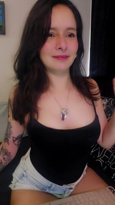 Roxannepiggy live cam on Cam4