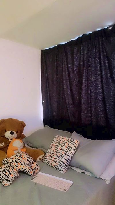 Roxannepiggy live cam on Cam4