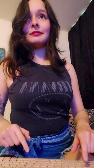 Roxannepiggy live cam on Cam4