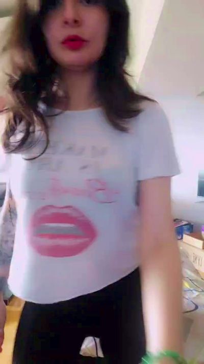 Roxannepiggy live cam on Cam4