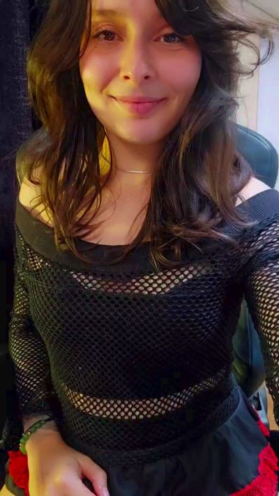 Roxannepiggy live cam on Cam4