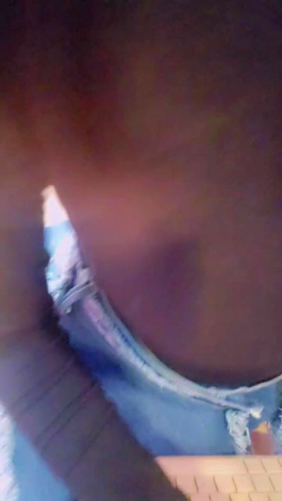 Roxannepiggy live cam on Cam4