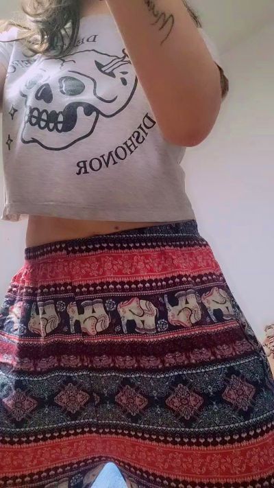 Roxannepiggy live cam on Cam4
