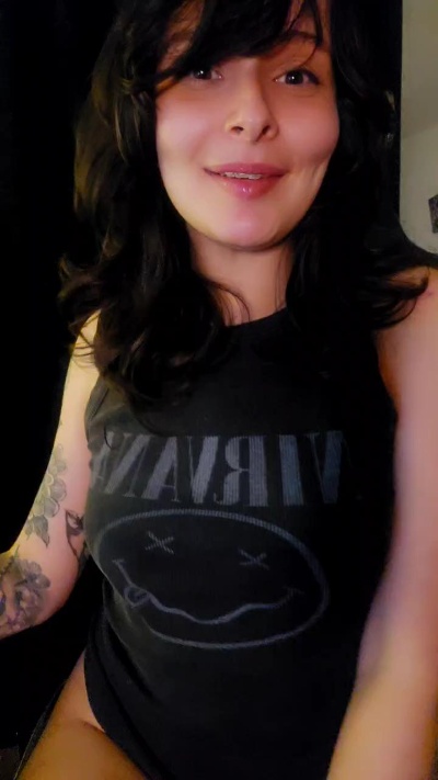 Roxannepiggy live cam on Cam4