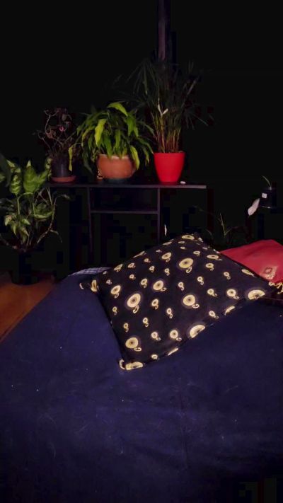 Roxannepiggy live cam on Cam4