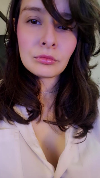 Roxannepiggy live cam on Cam4