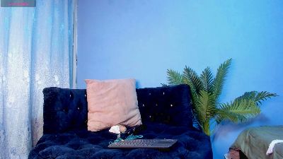 Roxi_bella live cam on Cam4