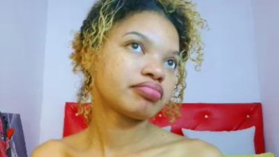 Roxolonasmith live cam on Cam4