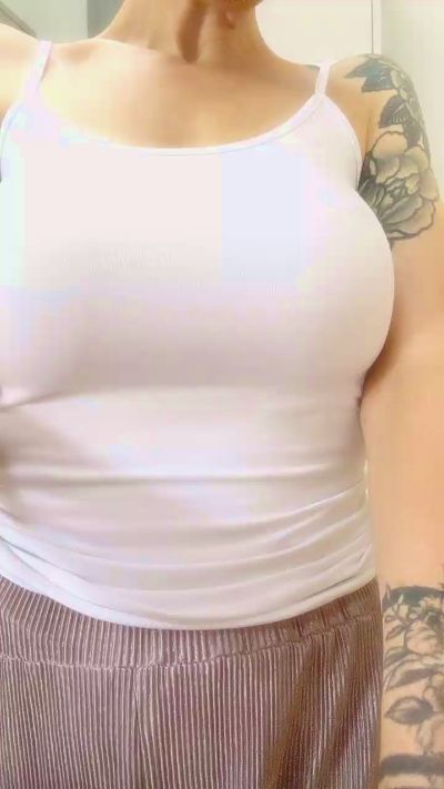 RoxyLaneMedia live cam on Cam4