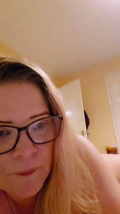 RoxyRampant86 live cam on Cam4