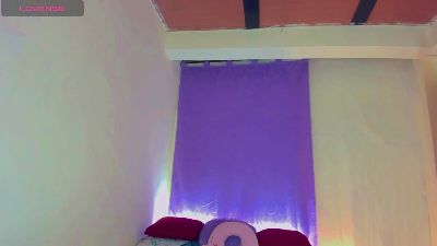 Roxy_and_alexa live cam on Cam4