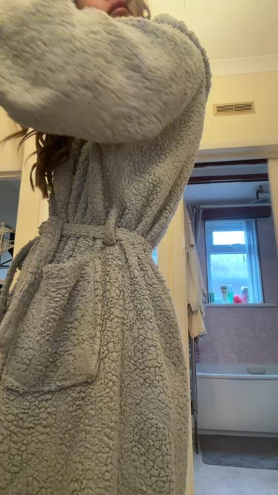Roxy_roo2601 live cam on Cam4