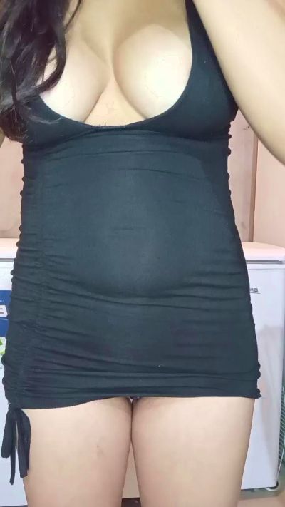 Roxyxx2 live cam on Cam4
