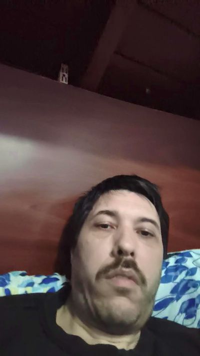 RoyEme live cam on Cam4