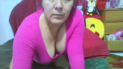 RoyalFire live cam on Cam4
