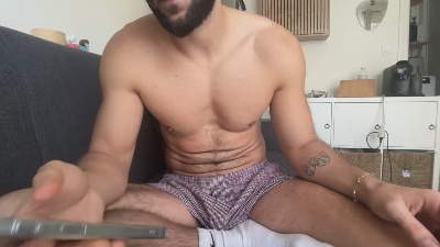Roylarry live cam on Cam4